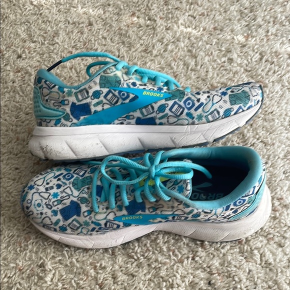 Brooks Blue and White Athletic Shoes with Nurse Design - Picture 6 of 6
